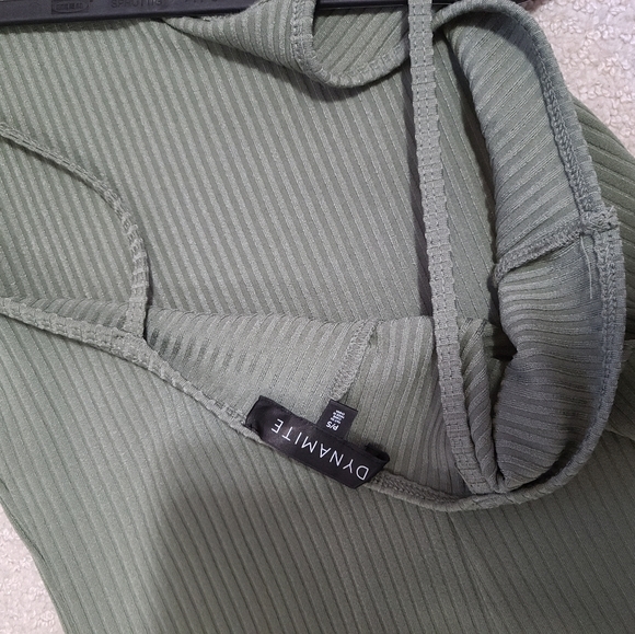 Clothes - Picture 15 of 15